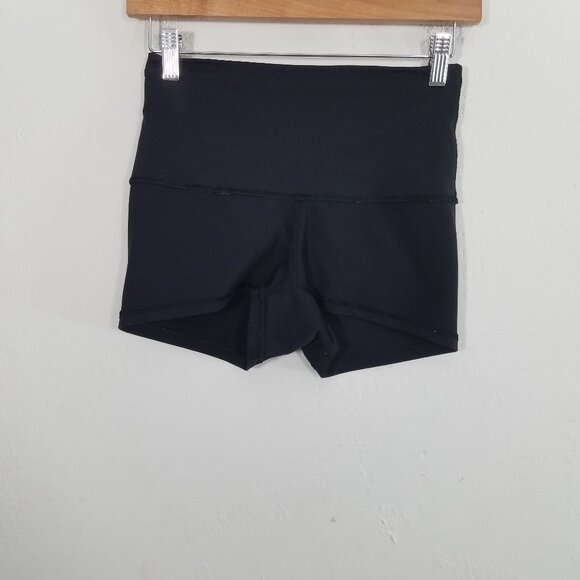 Lululemon Reversible High Rise Shorts Size 6 - Picture 1 of 9